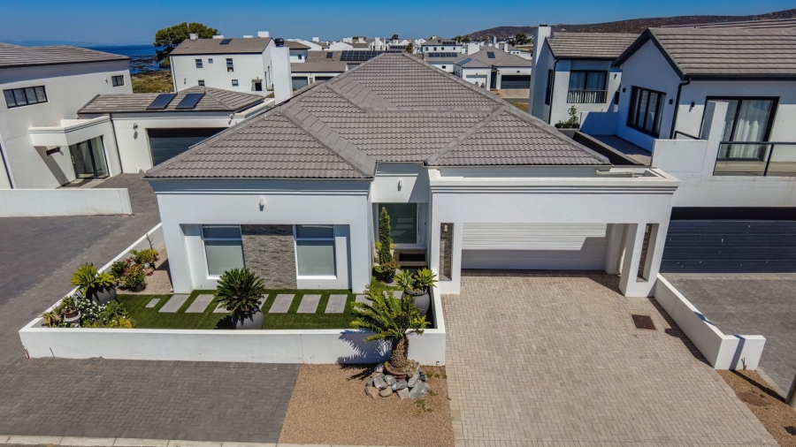 4 Bedroom Property for Sale in Sandy Point Beach Estate Western Cape